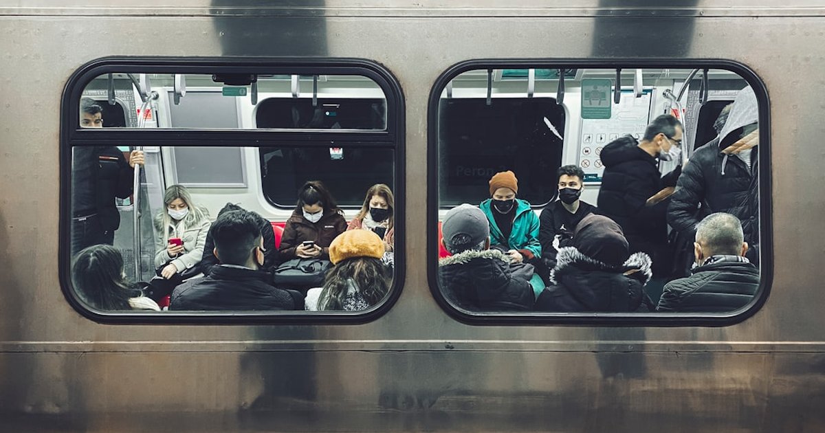 Make commute time productive: podcasts & microlearning plan