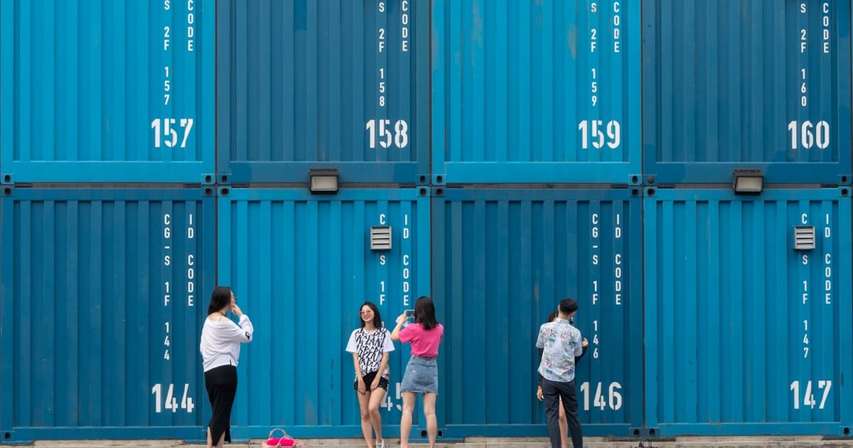 Portion control strategies and containers for busy schedules