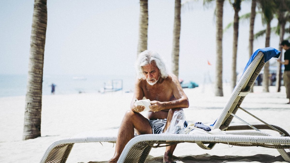 Retirement-readiness micro-habits that build lasting security